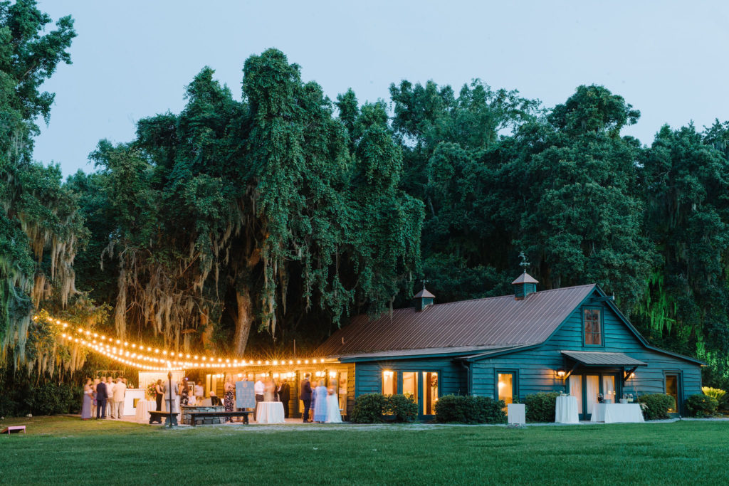 8 Ways To Reduce Wedding Costs